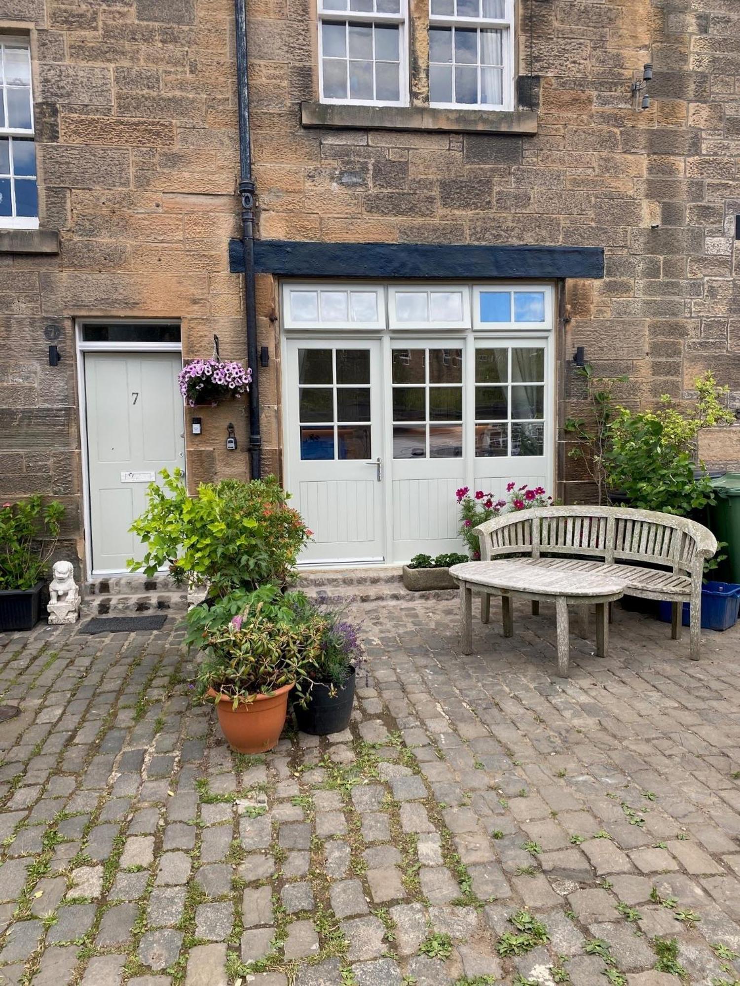 7A The Mews - Cottage In The City Edinburg Exteriör bild